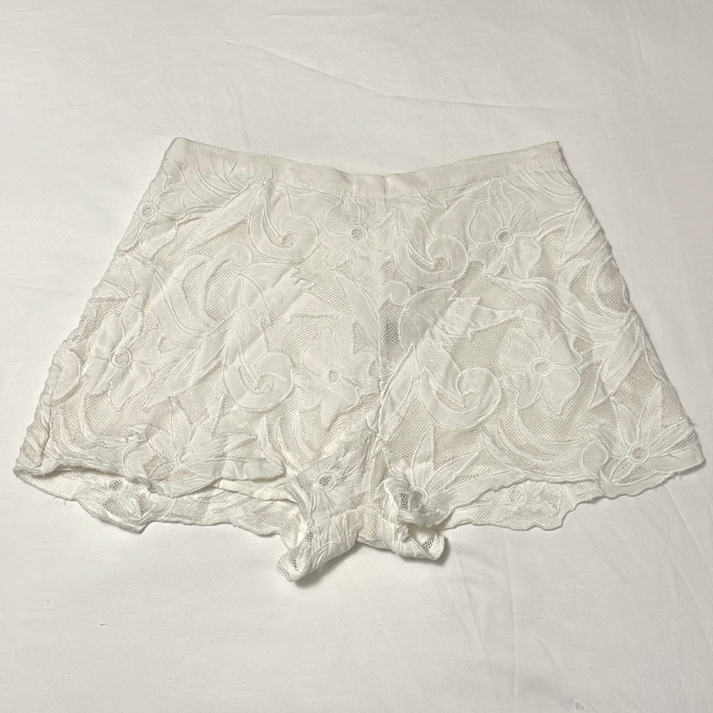 Abercrombie & Fitch lace lined lace shorts